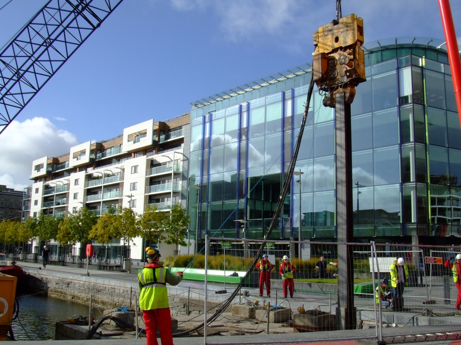 GRAND CANAL QUAY WALL REFURBISHMENT