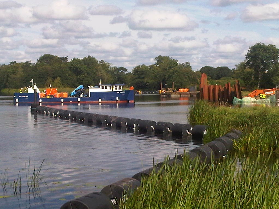 RIVER SHANNON WEIR BOOMS